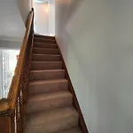 Piping Green 5 Bedroom House