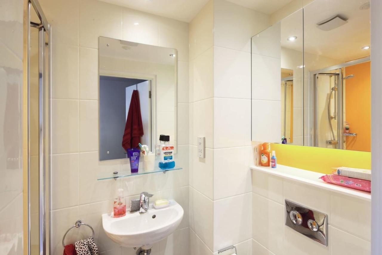 Student Only Riverside Way In Winchester Apartment