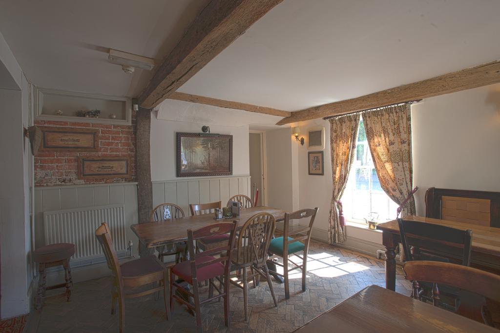 Inn Coach & Horses