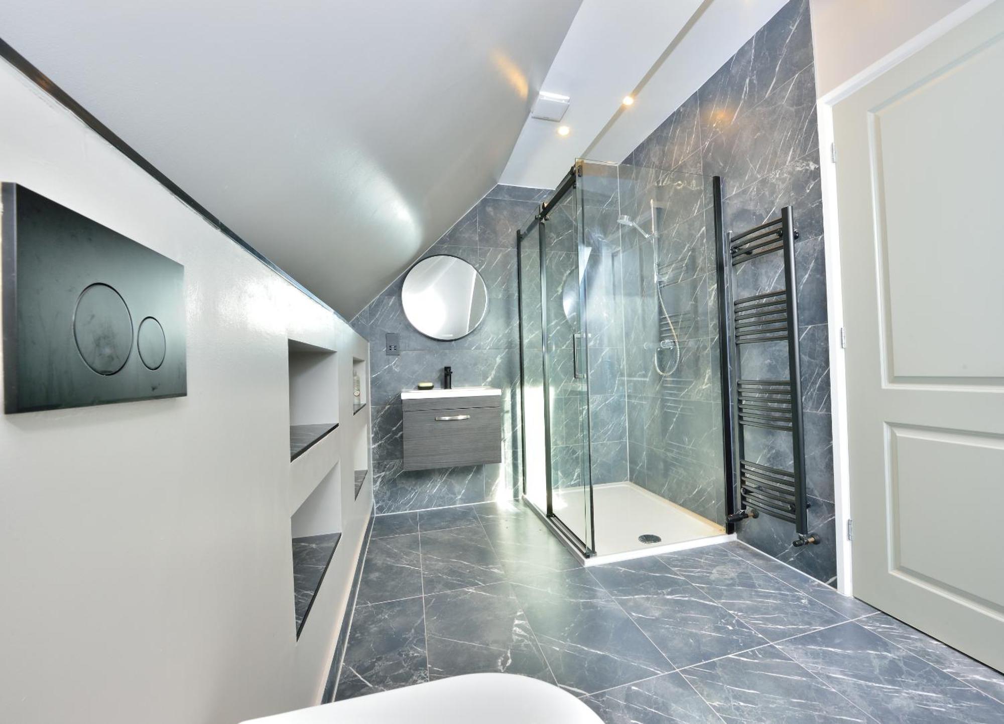 Luxury I Southdown View I Town Centre I 4br3bath I Free Parking