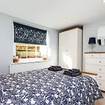 Luxury Apartment In The Centre Of Winchester