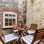 Luxury Apartment In The Centre Of Winchester