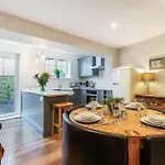 Westgate Cottage A Cosy City Centre Cottage With Private Rear Garden