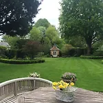 Little Mead Bed And Breakfast