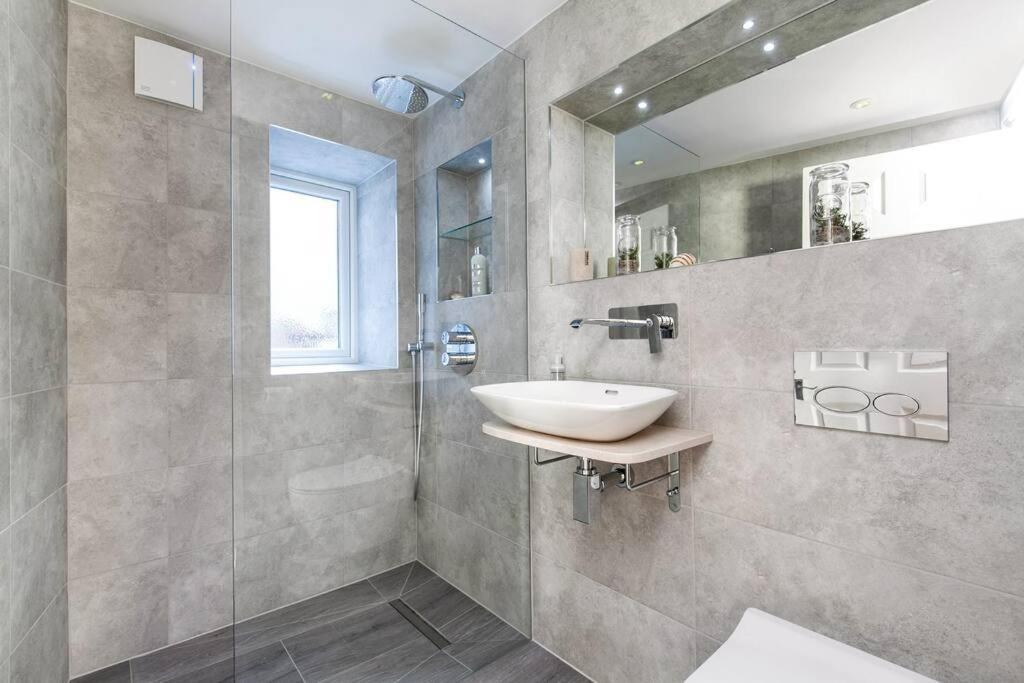 Luxury In The Centre Of Apartment Winchester