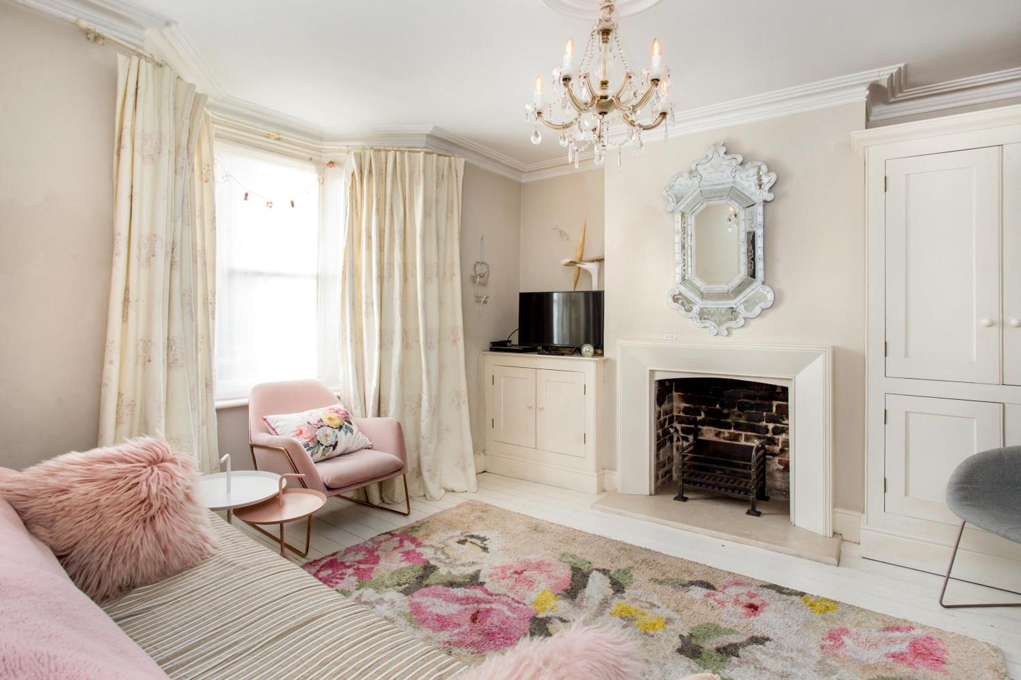 Designer's Town House Holiday home