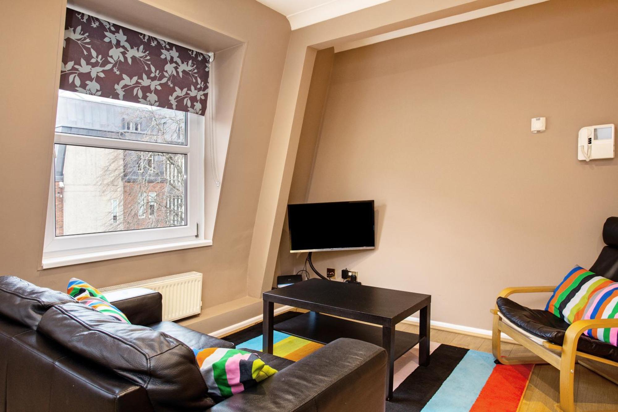 Perfect Perch For Legal Eagle - Law Courts, High St, Westgate Museum Apartment Winchester