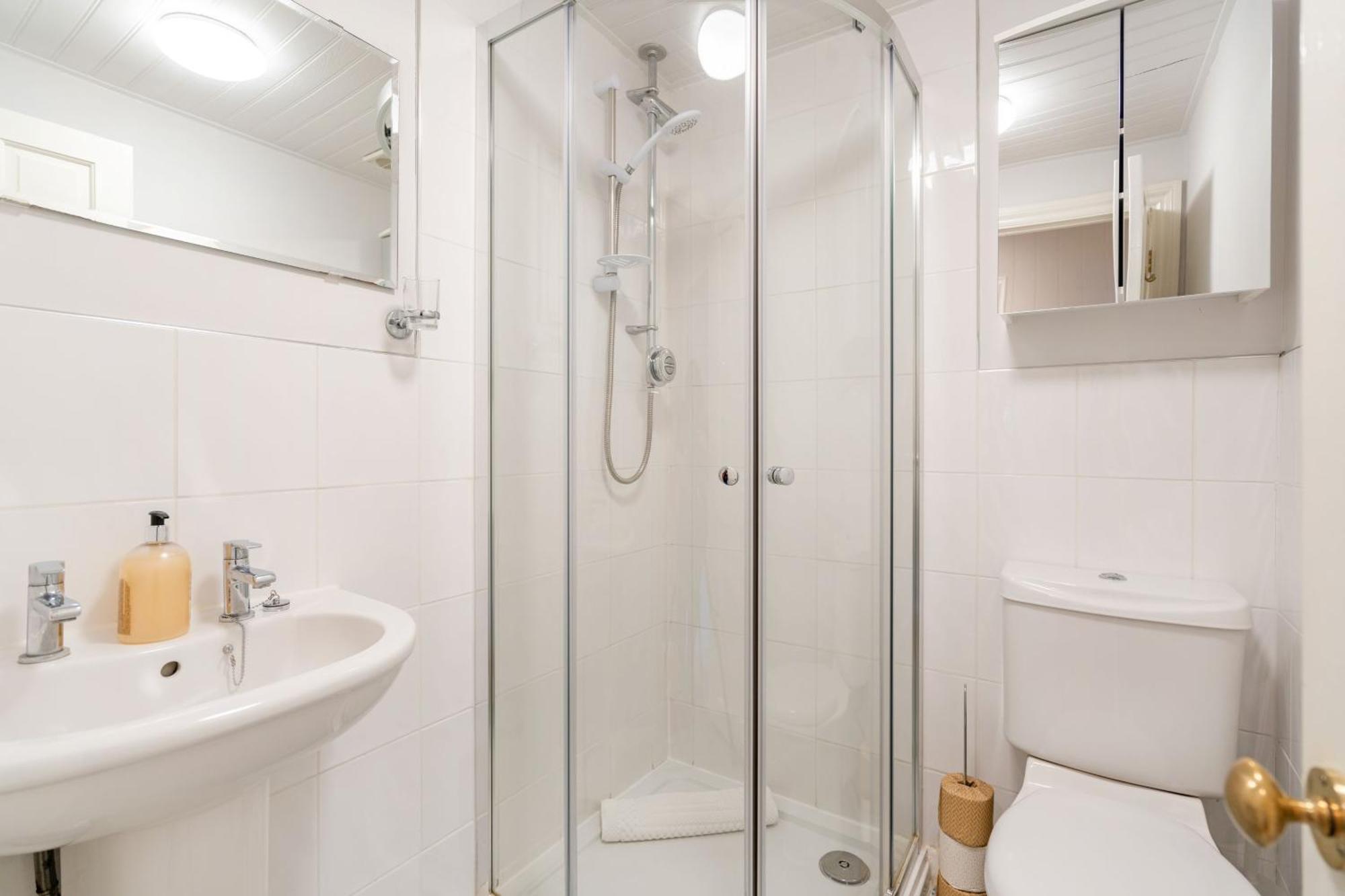Westgate A Cosy Centre With Private Rear Garden Winchester