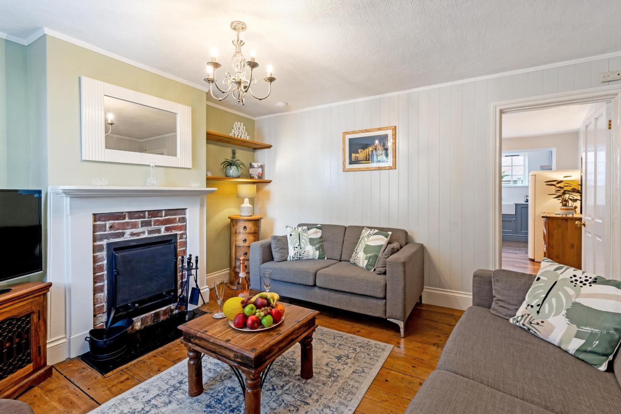 Westgate A Cosy Centre With Private Rear Garden Holiday home