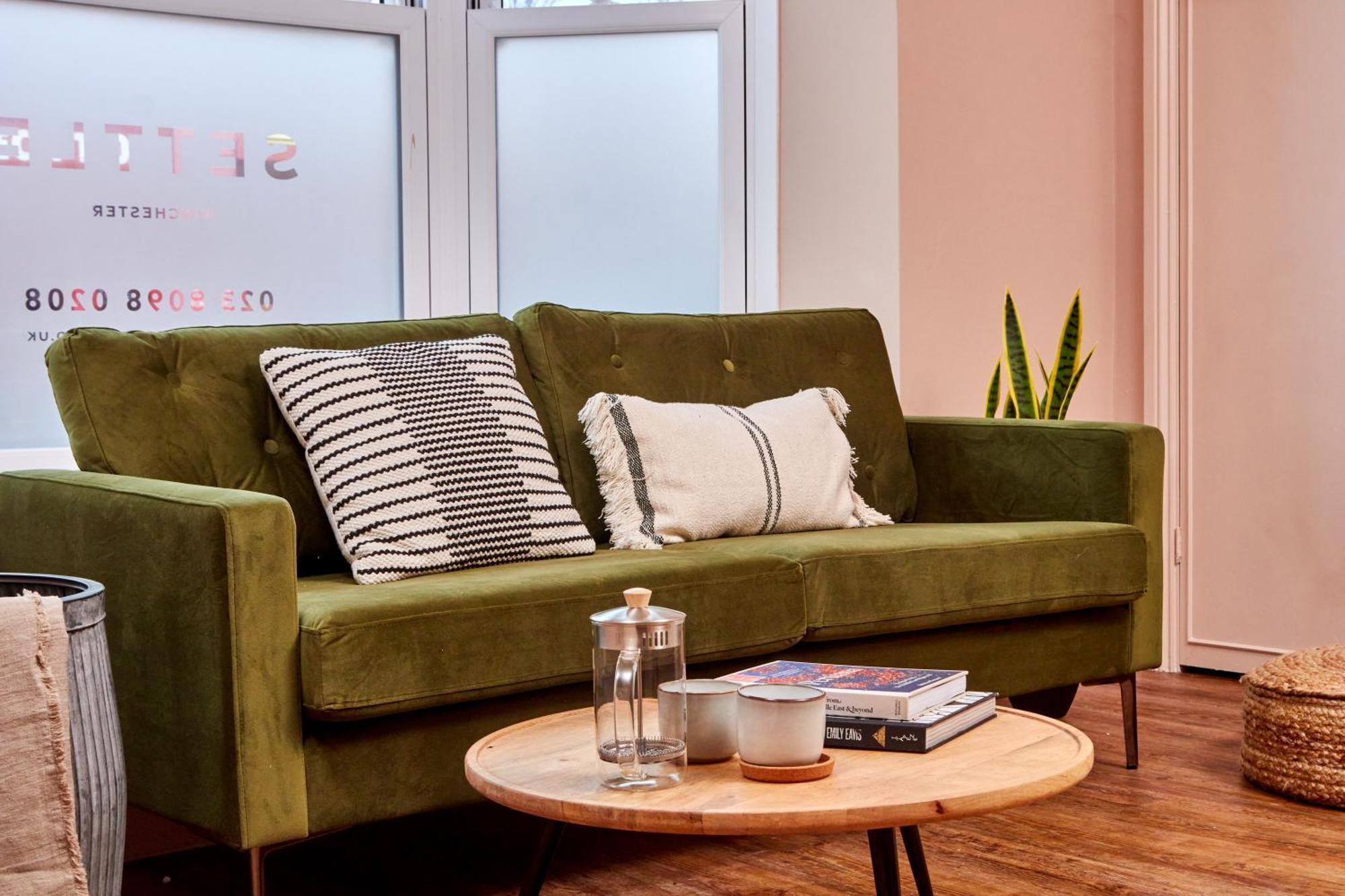 Apartment Settle In - Stylish Self Check-in