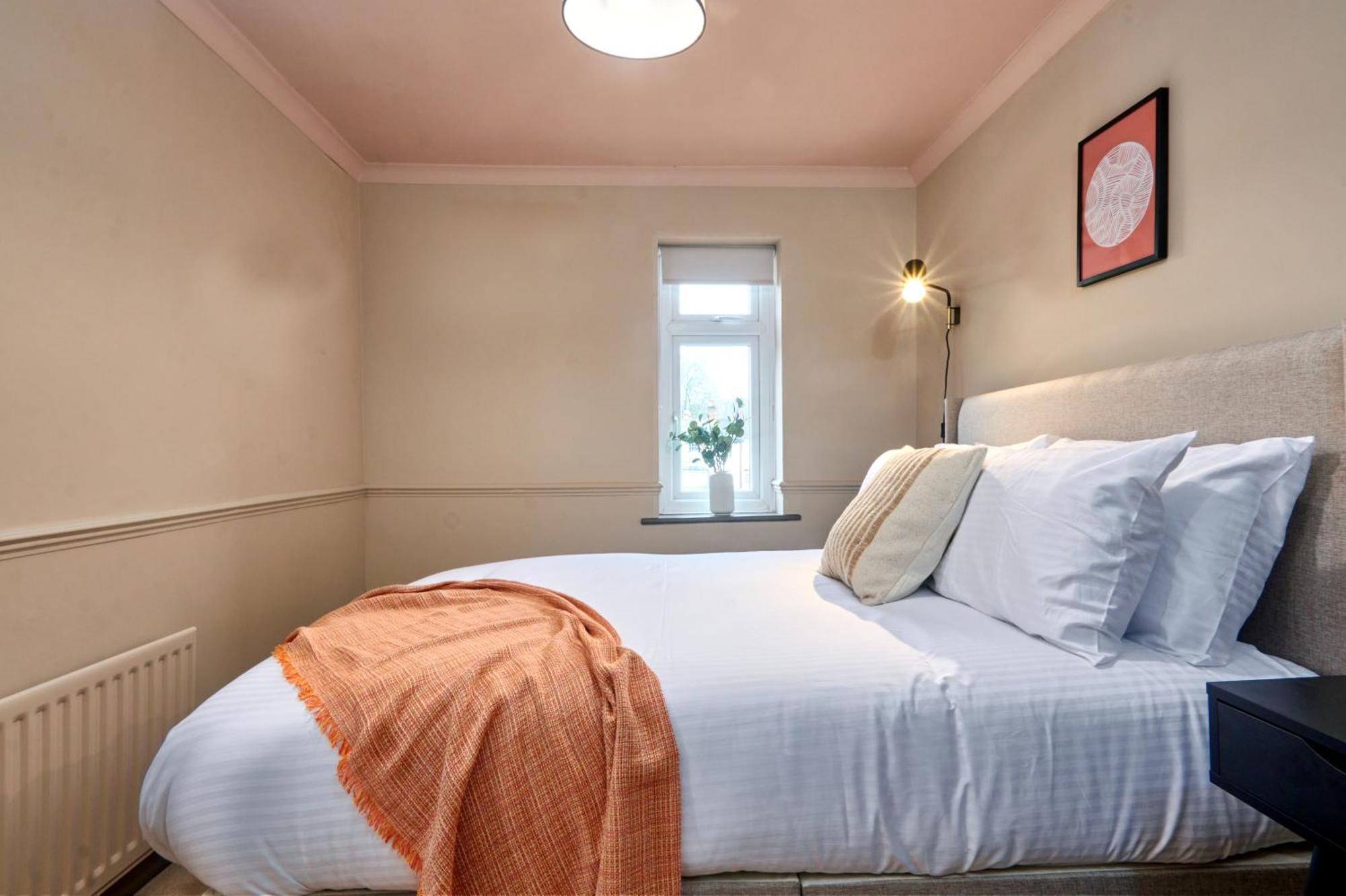 Settle In - Stylish Self Check-in Apartment *