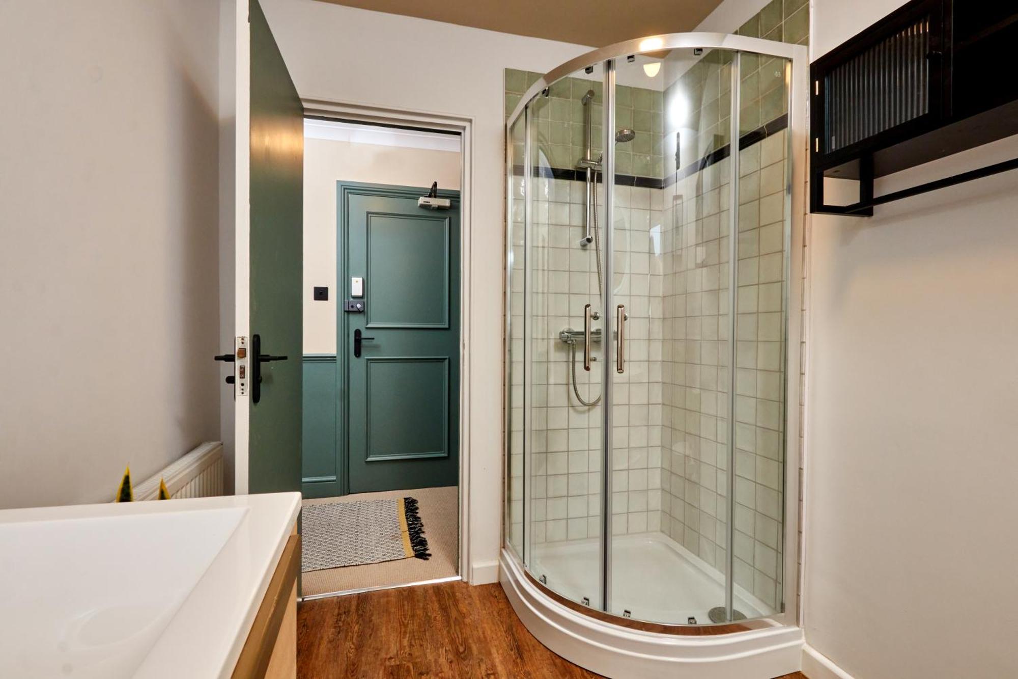 Settle In - Stylish Self Check-in Apartment