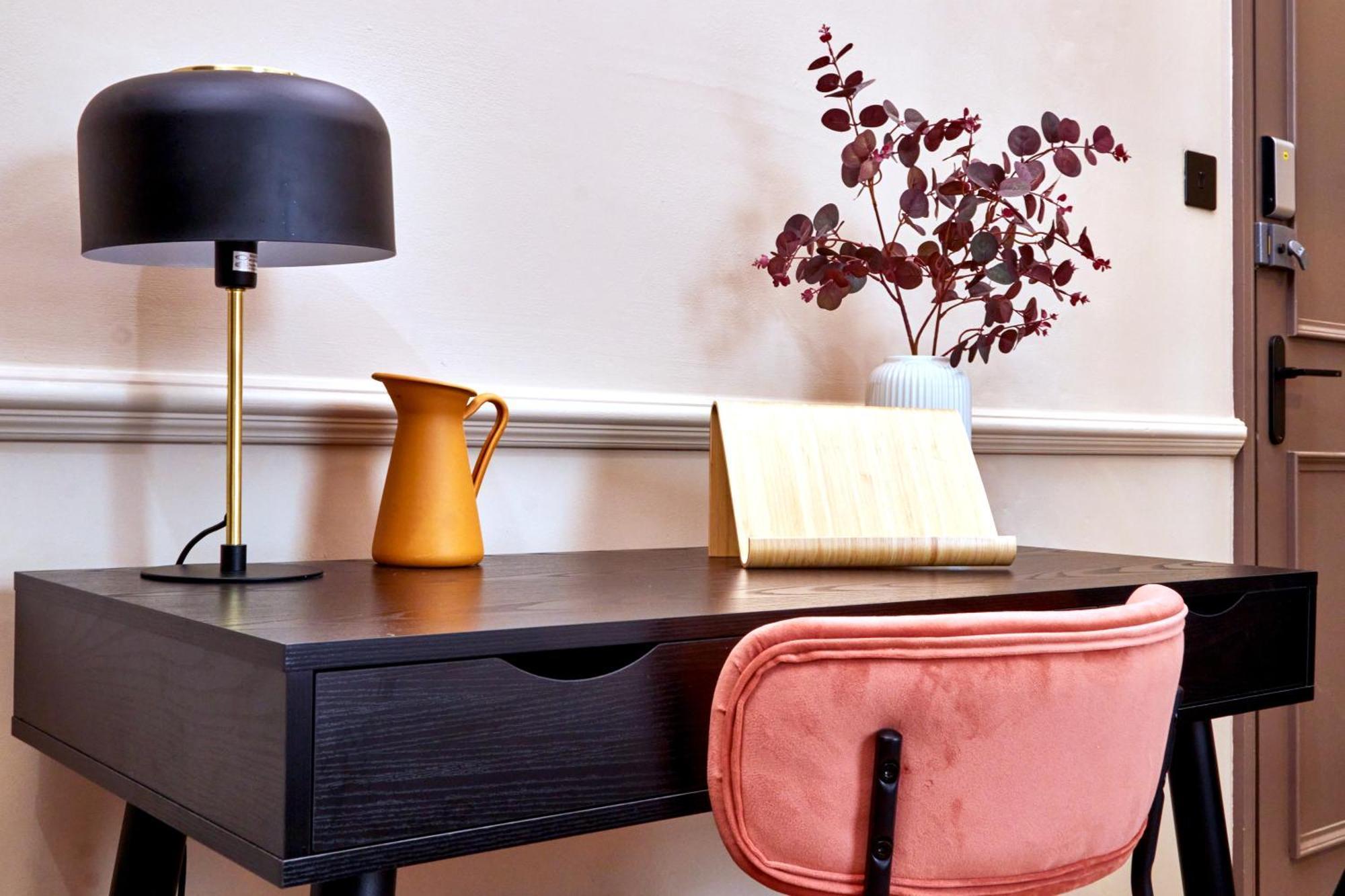 Settle In - Stylish Self Check-in Winchester