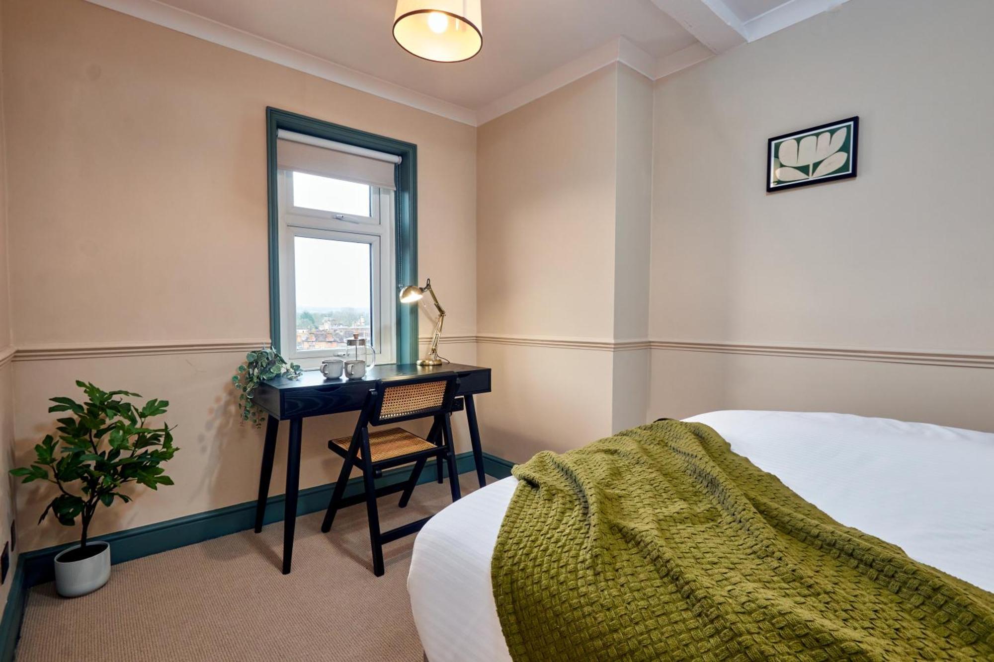 Apartment Settle In - Stylish Self Check-in Winchester