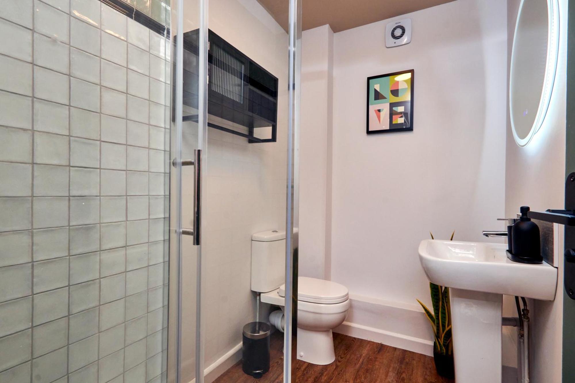Settle In - Stylish Self Check-in Apartment