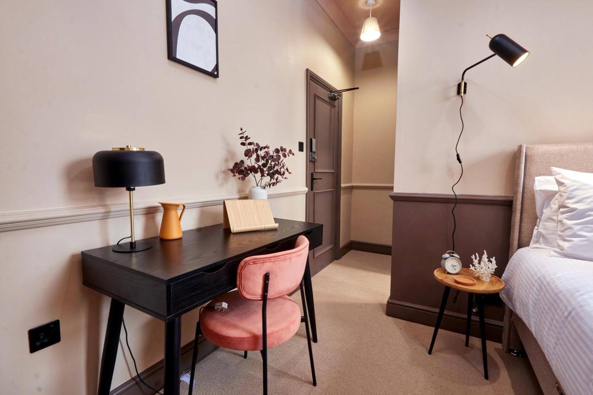 Settle In - Stylish Self Check-in *