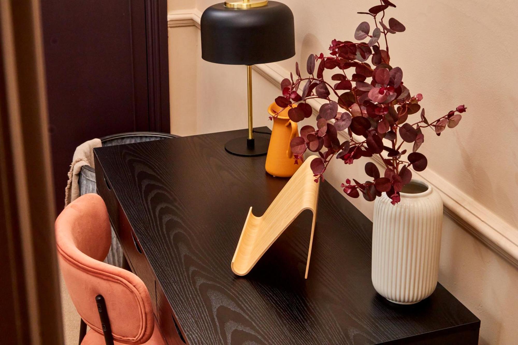 Settle In - Stylish Self Check-in * Winchester