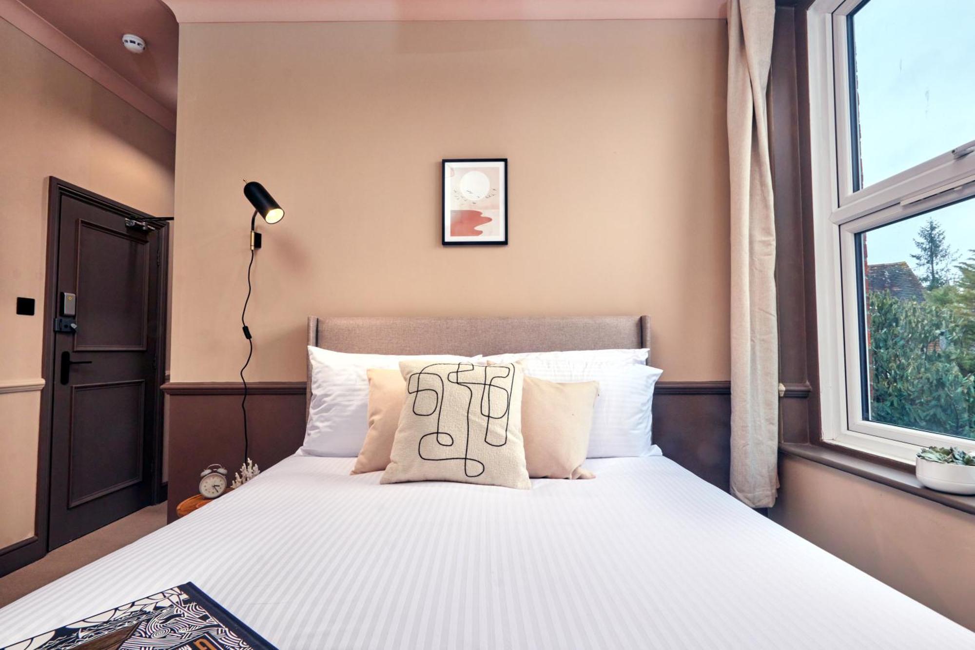 Settle In - Stylish Self Check-in