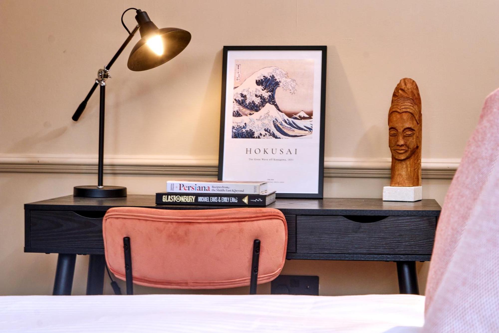 Settle In - Stylish Self Check-in *