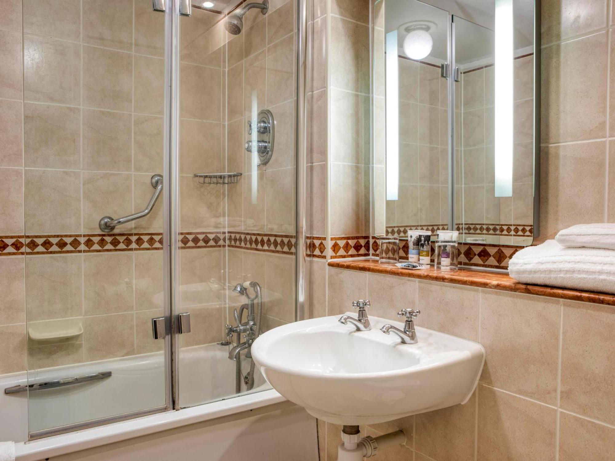 Hotel Sunday Wessex Cathedral X Mercure Winchester